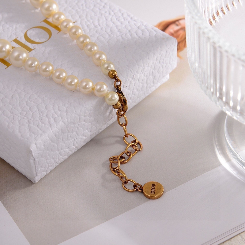 chr1st1an D10r necklaces